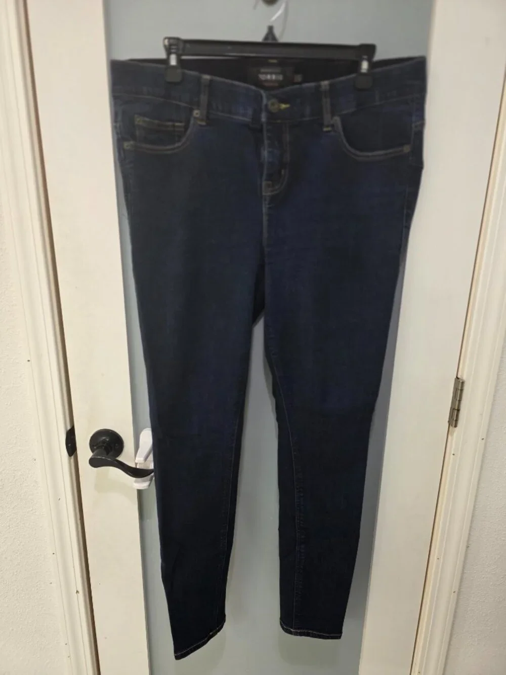 Torrid Premium Stretch Skinny Jeans | Size 16 | Dark Wash Denim - Picture 2 of 10